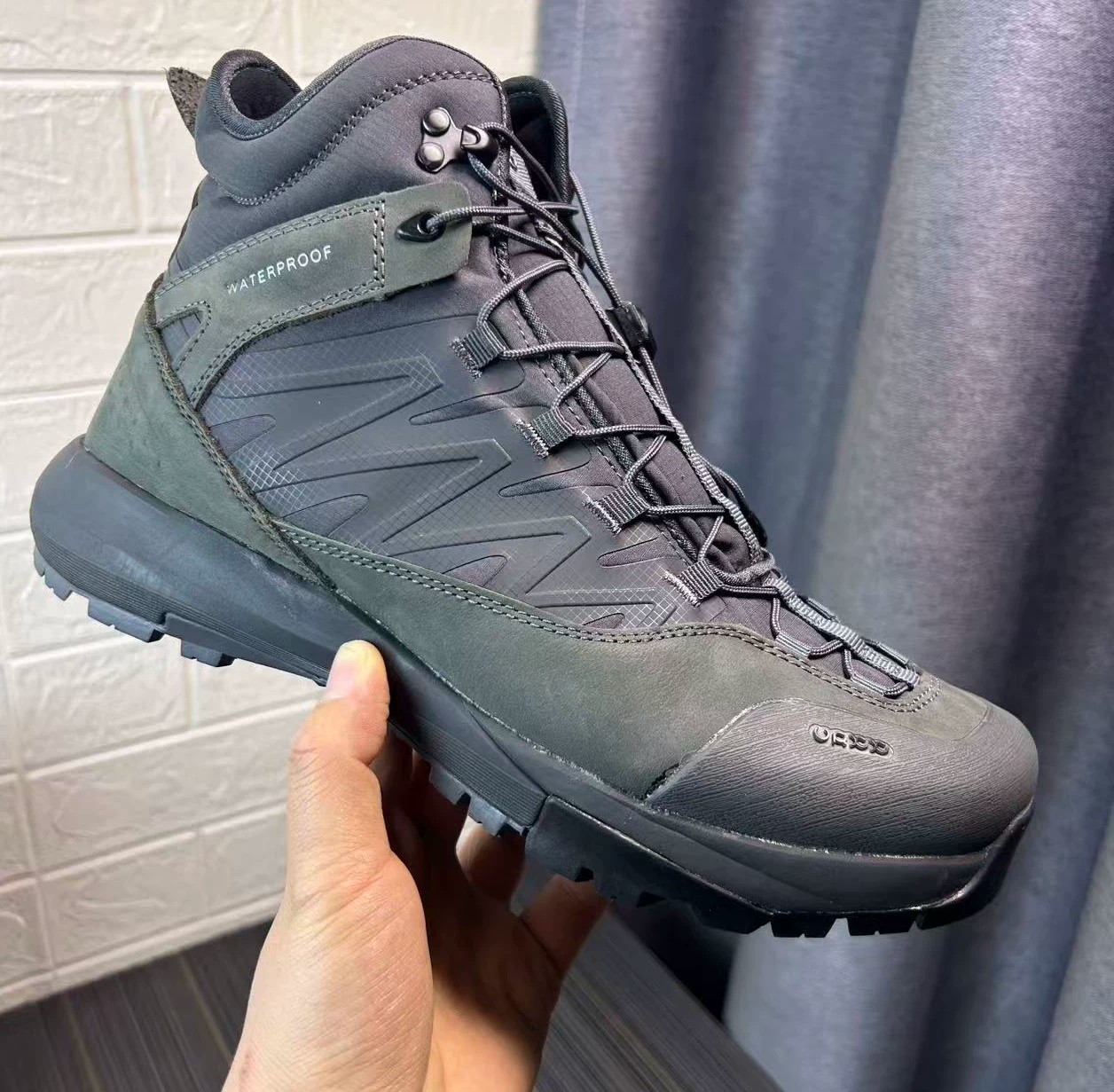 High Top Hiking Leather Shoes  - đánh giá và giá Streetwear Brands
